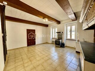  Immeuble à vendre 13 pièces 325 m²