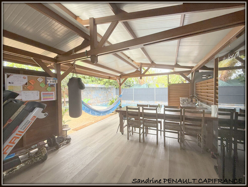 Vente Villa A VENDRE A KOUROU (97310) UNE MAGNIFIQUE VILLA T7 DE 246 m² - AVEC 2 APPARTEMENTS T2 - TERRAIN DE 345 m² - AU PRIX DE 599 000 € Kourou