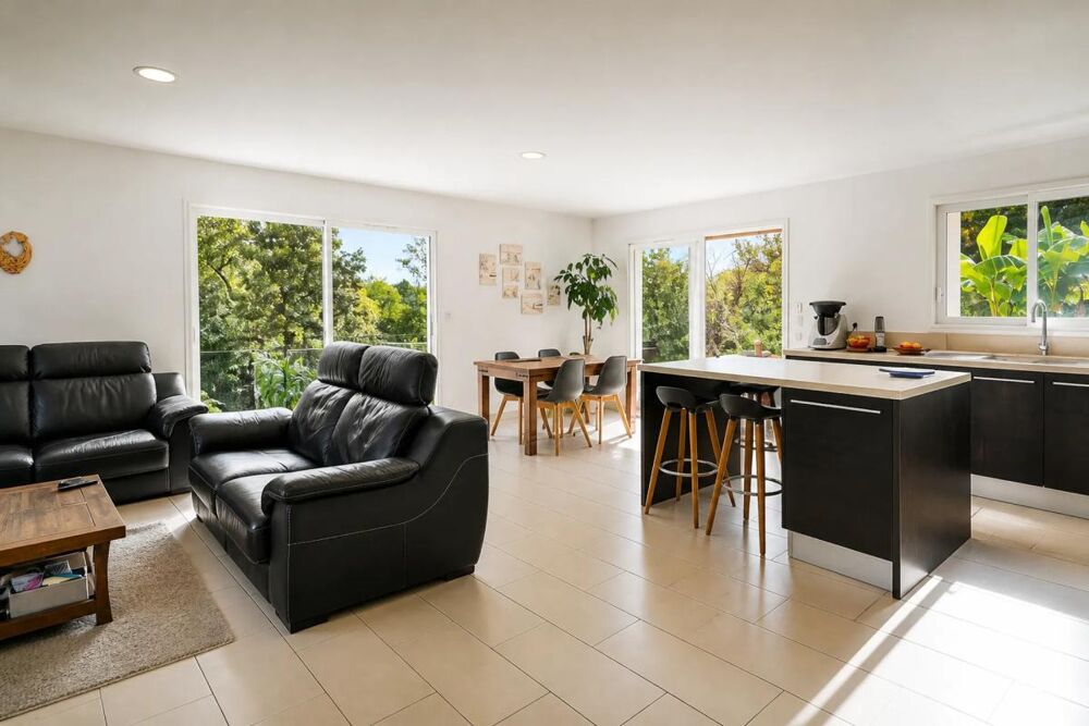Vente Propriété/Château Maison de plain-pied avec piscine et espace indépendant de 97 m2 Saint lon les mines