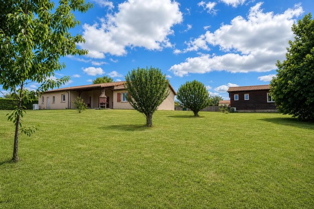 Maison de 5 pièces de 130 m² à Taponnat-Fleurignac