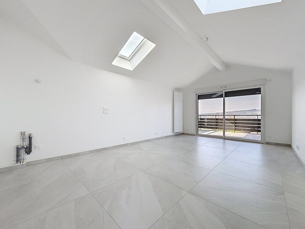 Appartement T4 attique 100m2 à vendre - BRENTHONNE (74)