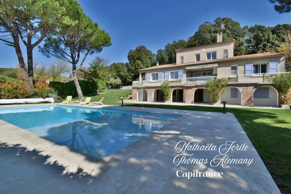 PEYRUIS (04) Villa de 247 m2 avec piscine édifiée sur une parcelle de 2400 m2
