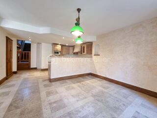  Maison  vendre 7 pices 222 m