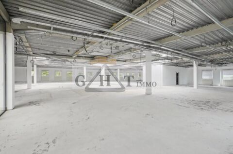  A LOUER - MARCOUSSIS - ENTREPOT BUREAUX DE 300 M² 