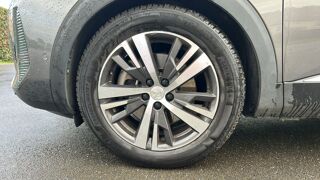 3008 II 1.6 THP 225 Hybride e-EAT8 Roadtrip 2021 occasion 14700 Aubigny