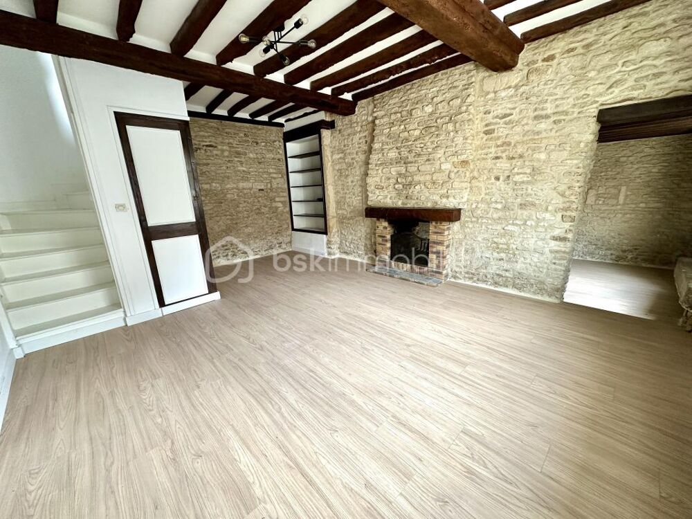 OUISTREHAM  Proche Bourg et Plage  Maison en pierre avec terrasse et grand garage