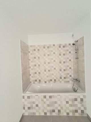  Appartement à louer 2 pièces 45 m²