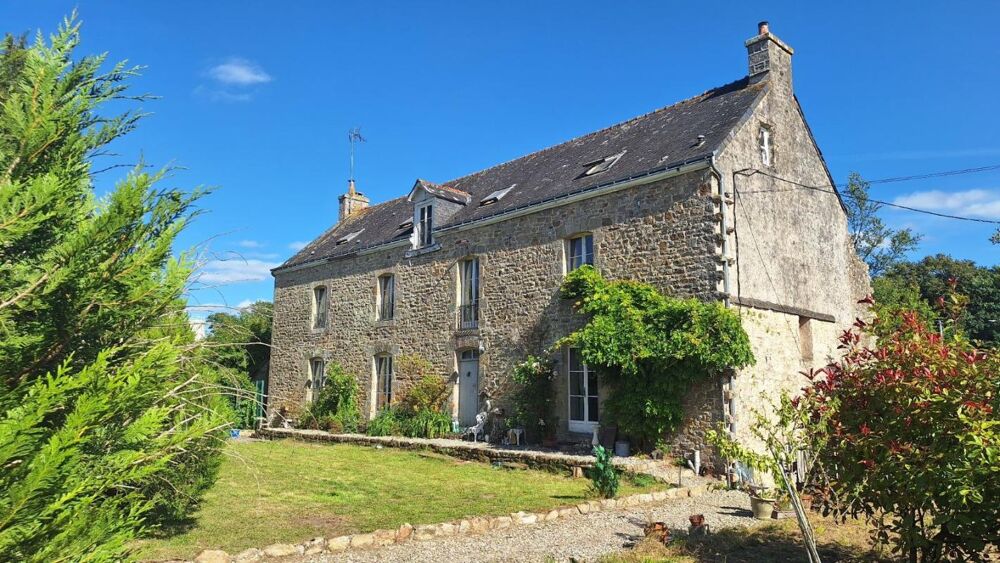 Belle maison familiale en pierre pleine de charme à Guémené Sur Scorff