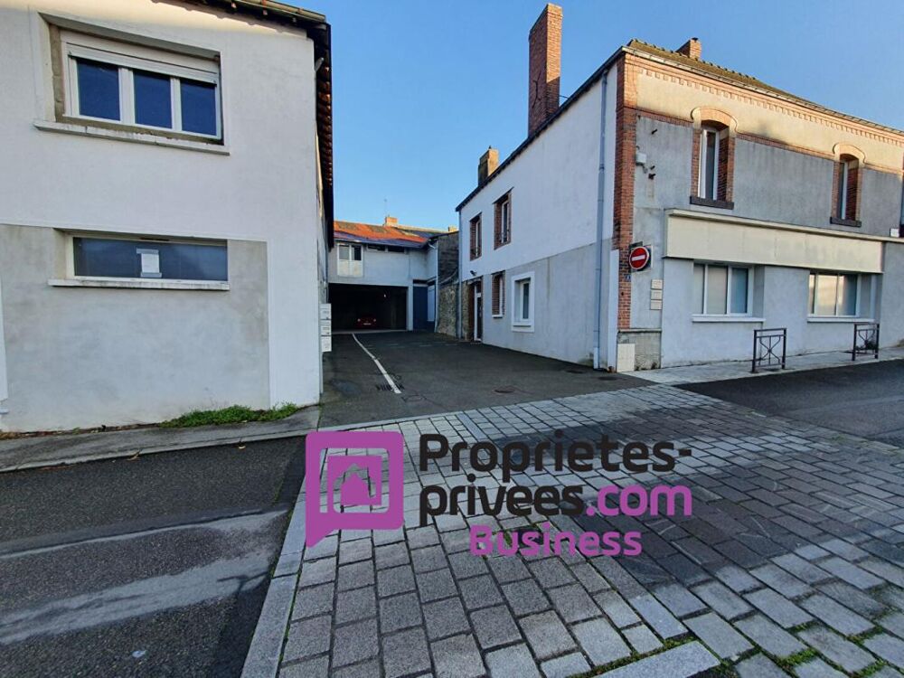 Vente Appartement OMBREE D ANJOU - MURS COMMERCIAUX LOUES  210 m² Ombree d anjou