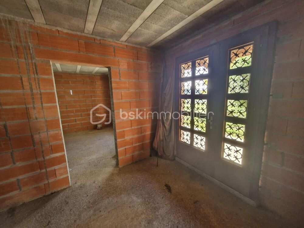 Charmante maison de 117m2 à finir et un moulin de 130m2 à La Force
