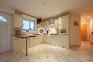  Maison  vendre 6 pices 144 m