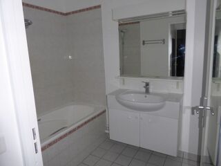  Appartement à louer 2 pièces 46 m²