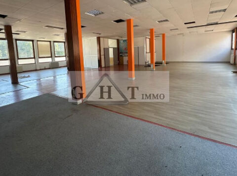 BUREAU / RESTAURANT DE 250m² A LA LOCATION A LE PLESSIS-BELLEVILLE 4234 60330 Le plessis belleville