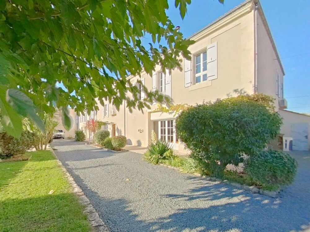 � vendre  Propri�t�/ch�teau Tonnay-Charente (17430)