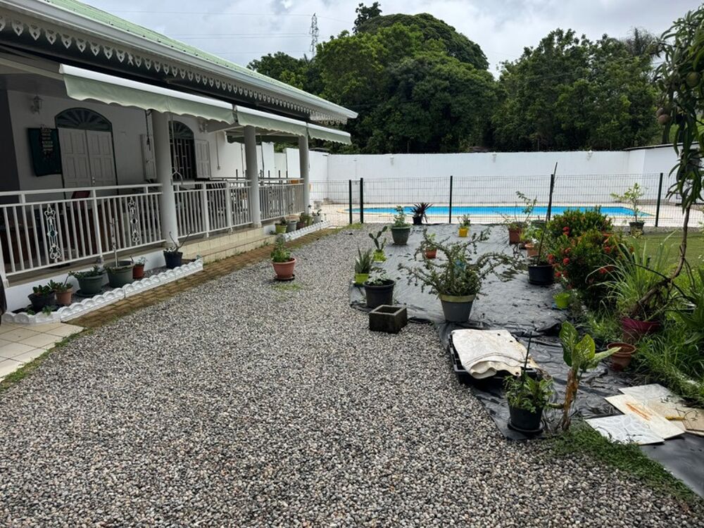 Superbe maison avec piscine Secteur recherché de Montjoly 2