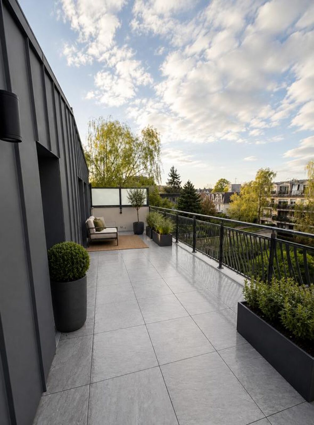 Vente Appartement 4 PIECES LUMINEUX EN ETAGE AVEC BALCONS Puteaux