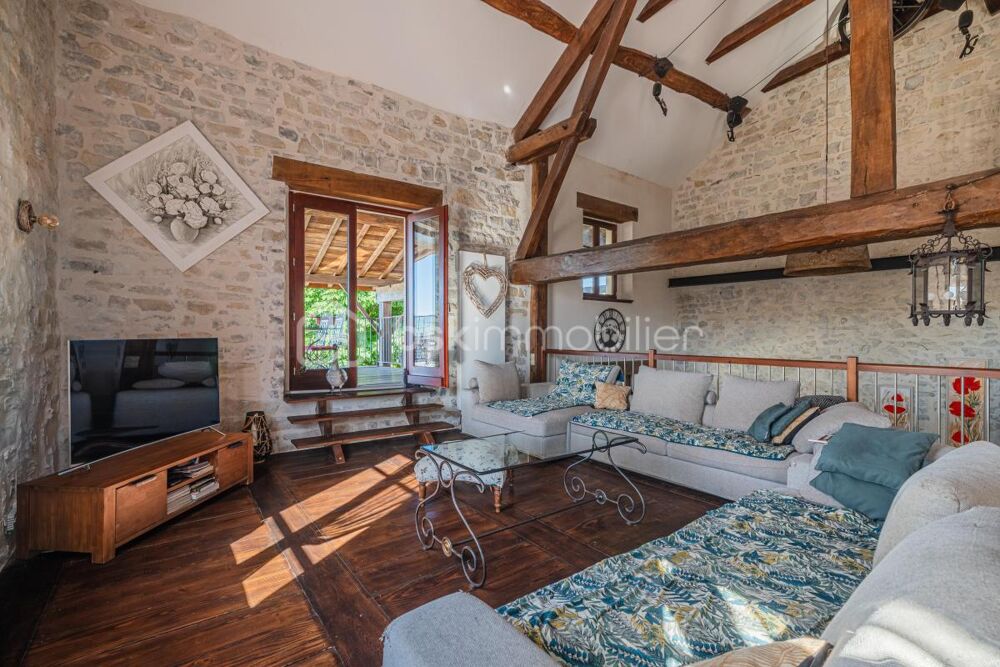 à vendre  Propriété/château Marignieu (01300)