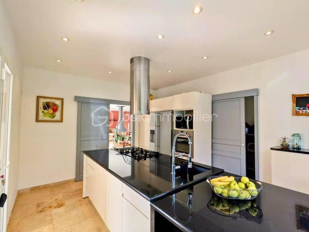 � vendre  Propri�t�/ch�teau Autignac (34480)