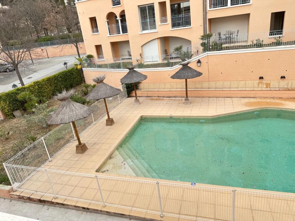 A vendre Gréoux les Bains, T2 avec bail commercial dans Résidence