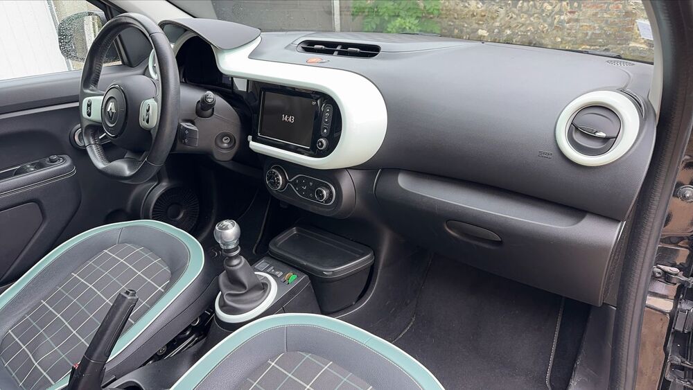 Twingo 0.9 TCe 90 La Parisienne 2017 occasion 76000 Rouen