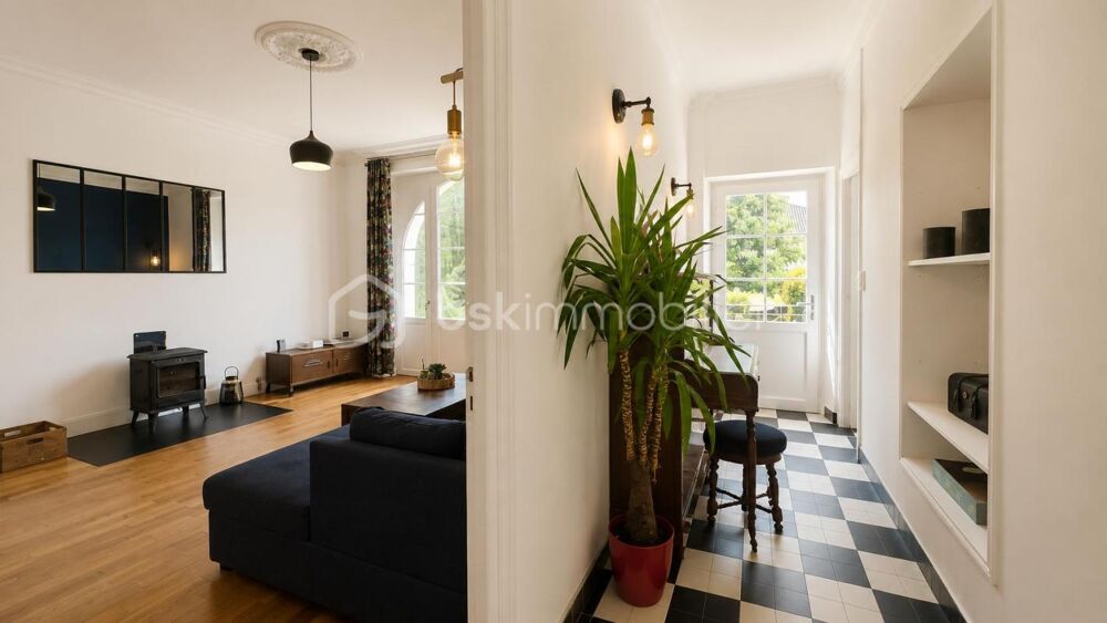 Vente Maison Maison de charme 8 Pièces 230 m² Fougeres