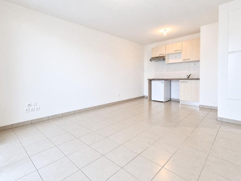 Location Appartement T2 avec balcon et parking à GRATENTOUR Gratentour
