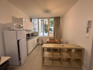  Appartement à louer 1 pièce 33 m²