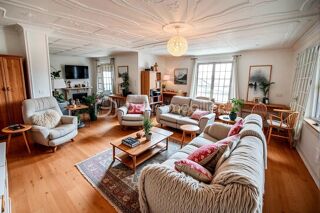  Maison � vendre 10 pi�ces 300 m�