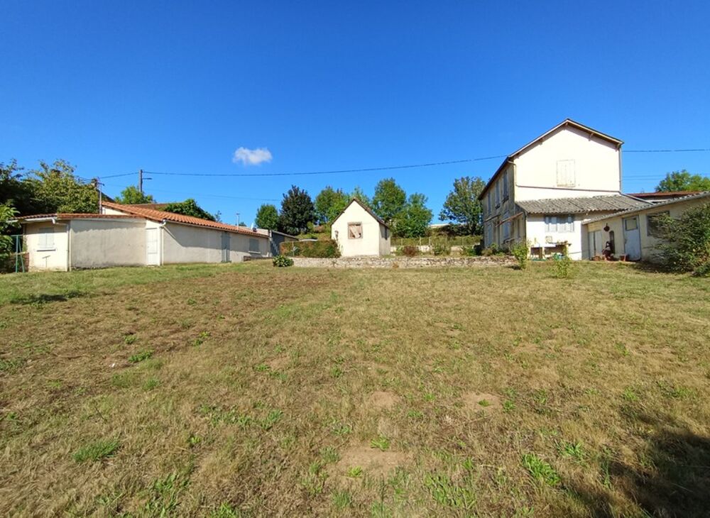 CELLES SUR BELLE (79) à vendre Exclusivité CAPIFRANCE Ensemble immobilier à rénover