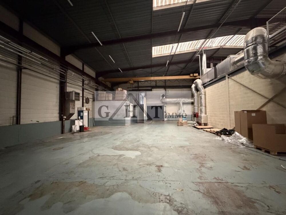   ENTREPOT 2765M2 A VENDRE BONDOUFLE 