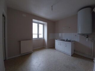  Appartement à louer 3 pièces 90 m²