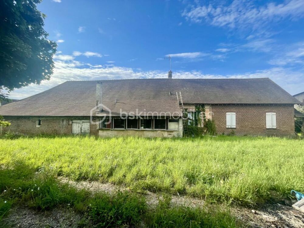 Ancienne ferme avec dépendances sur terrain de 5 000 m²  Fort potentiel