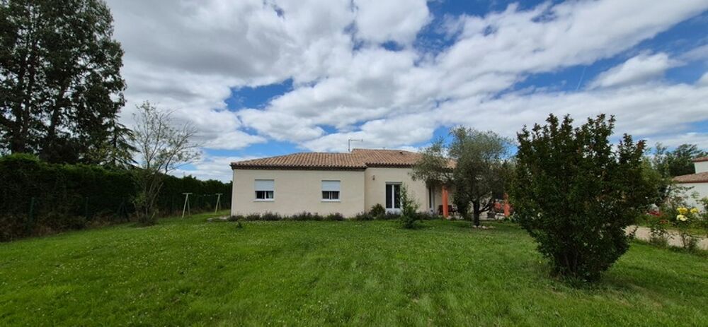 Maison à vendre 6 pièces SAINTE LIVRADE SUR LOT (47)Sainte-Livrade-sur-Lot  Belle propriété familiale sur 3 000 m² de terrain a