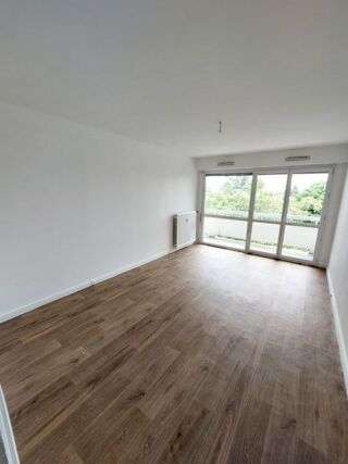  Appartement à louer 3 pièces 64 m²