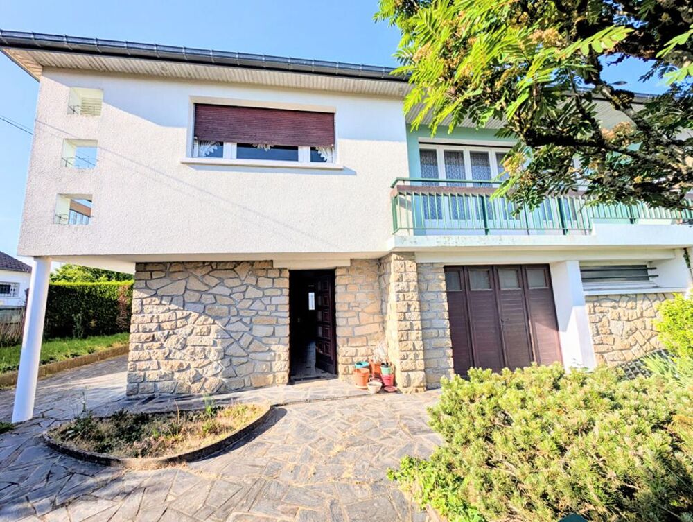 Maison familiale avec balcon, jardin et fort potentiel À rénover