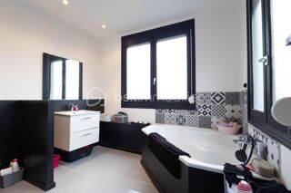  Maison  vendre 7 pices 204 m