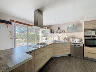  Maison � vendre 8 pi�ces 210 m�