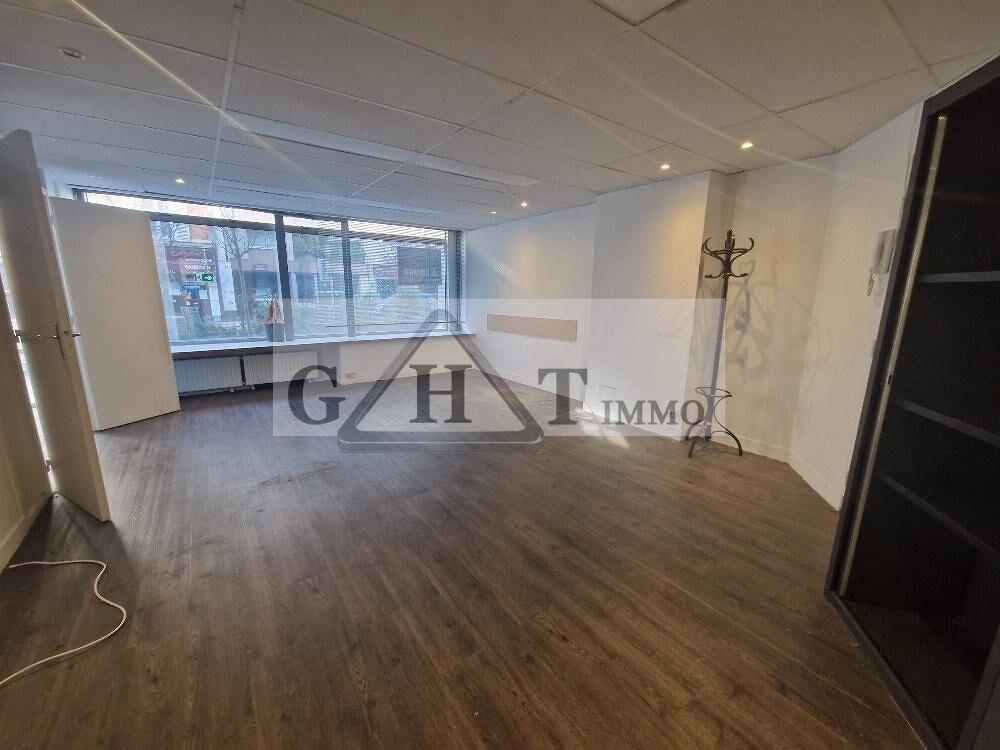   A LOUER 83 M² DE LOCAL COMMERCIAL A BOULOGNE-BILLANCOURT 
