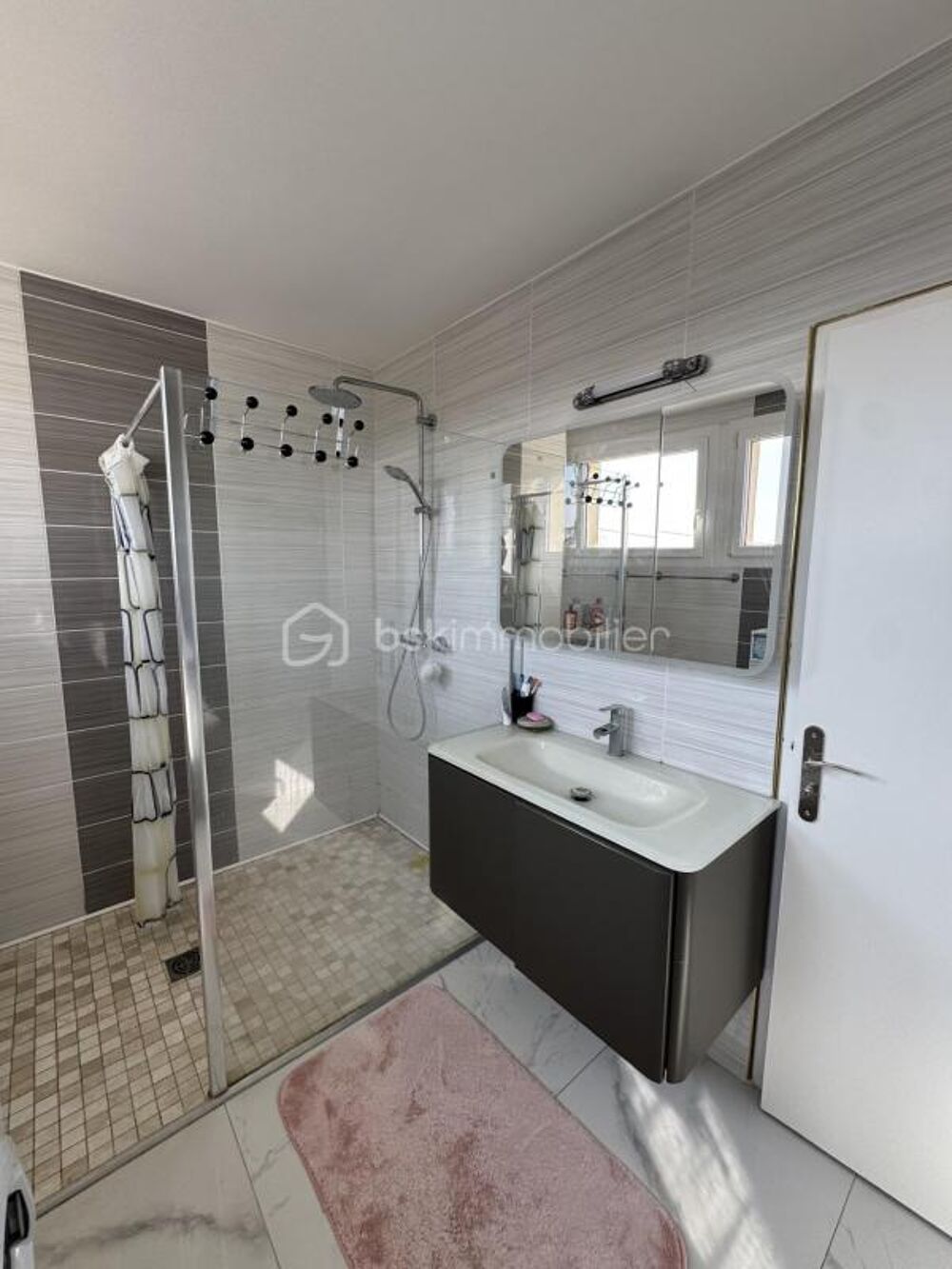 Vente Maison À vendre – Spacieuse maison familiale de 182 m² avec jardin et appartement indépendant Fontaine les dijon
