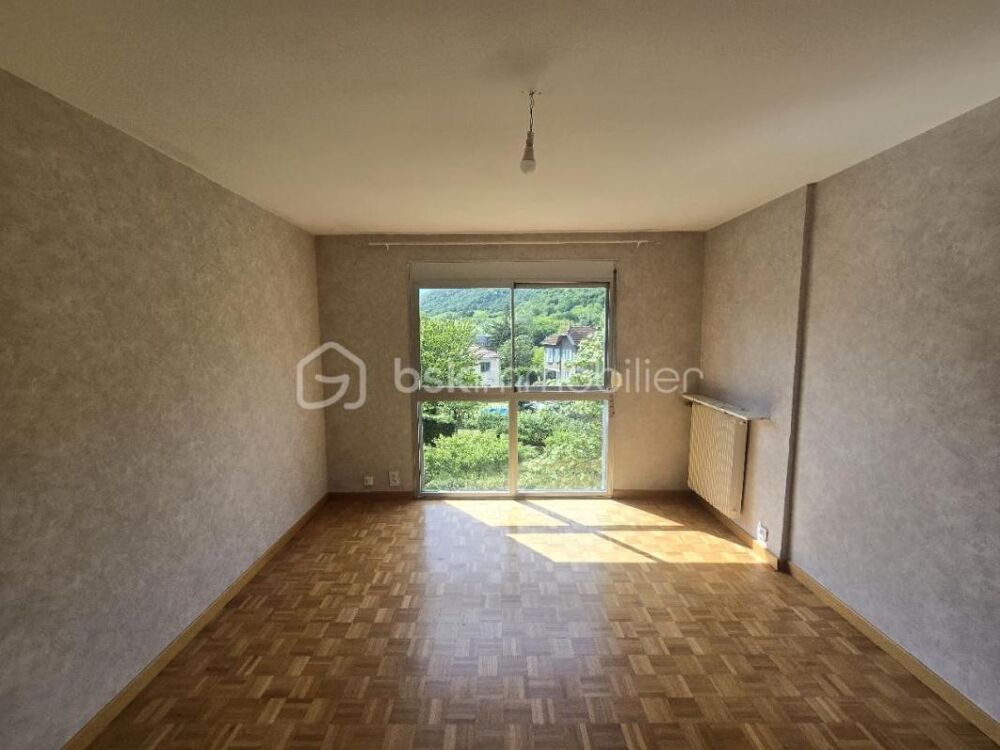 ? T2 lumineux avec balcon, vue imprenable sur un parc arboré  Résidence prisée Les Archers à Vizille