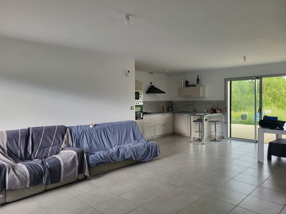 Maison à vendre 4 pièces AIRVAULT (79) Terrain 717 m²