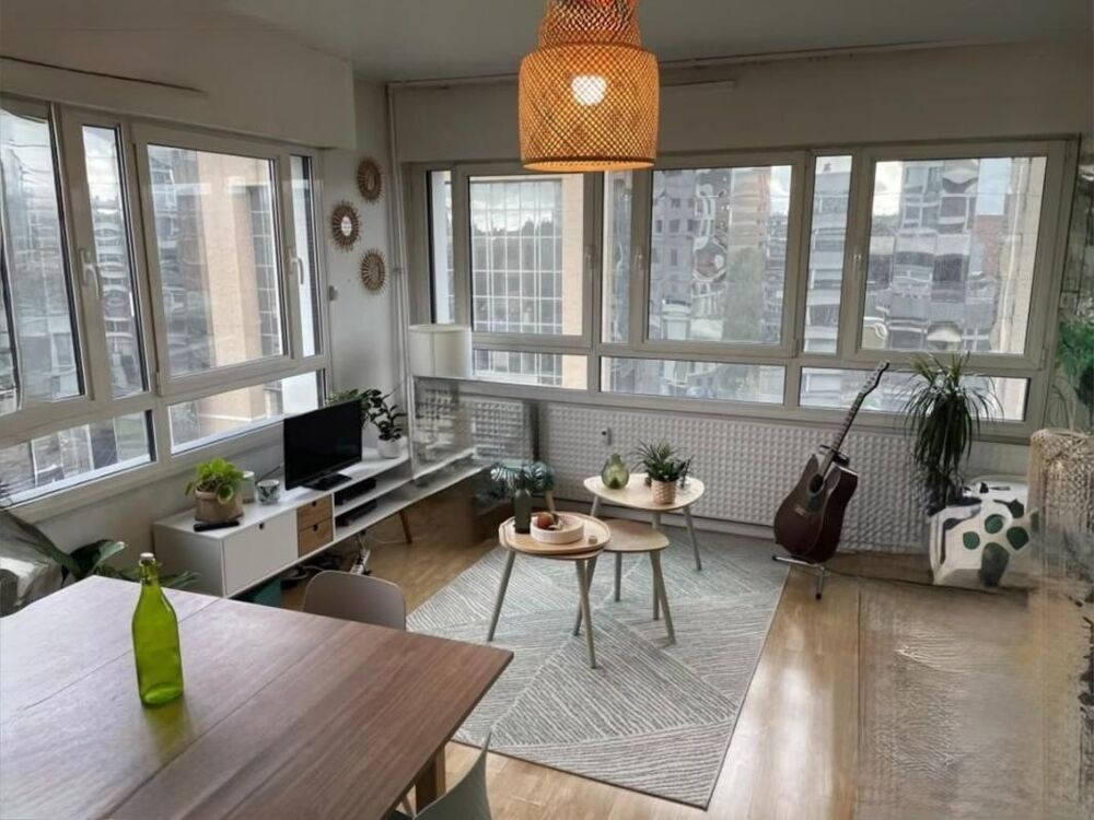 T2 45 m² ultra lumineux  5? étage avec vue dégagée  Lille Centre Gare + garage possible