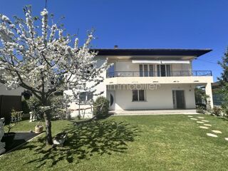  Maison  vendre 9 pices 199 m