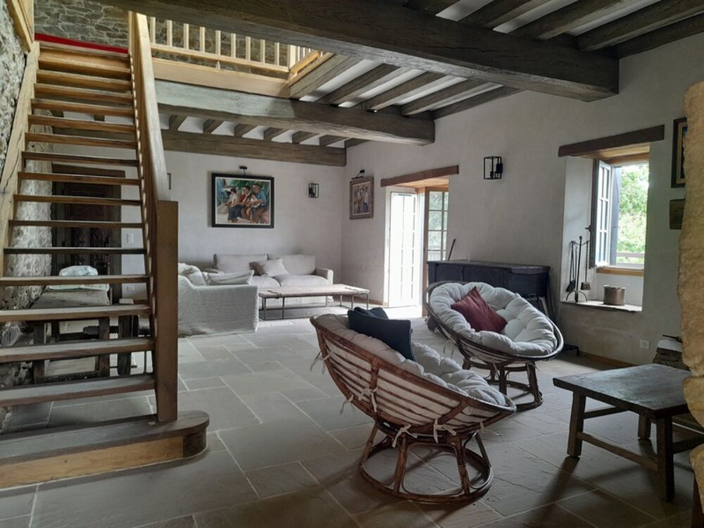 Propriete à vendre 7 pièces SARE (64)