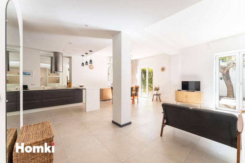 Vente Appartement Appartement T4 de 107 m² à Marseille 13007, Rue des Flots Bleus Marseille 7