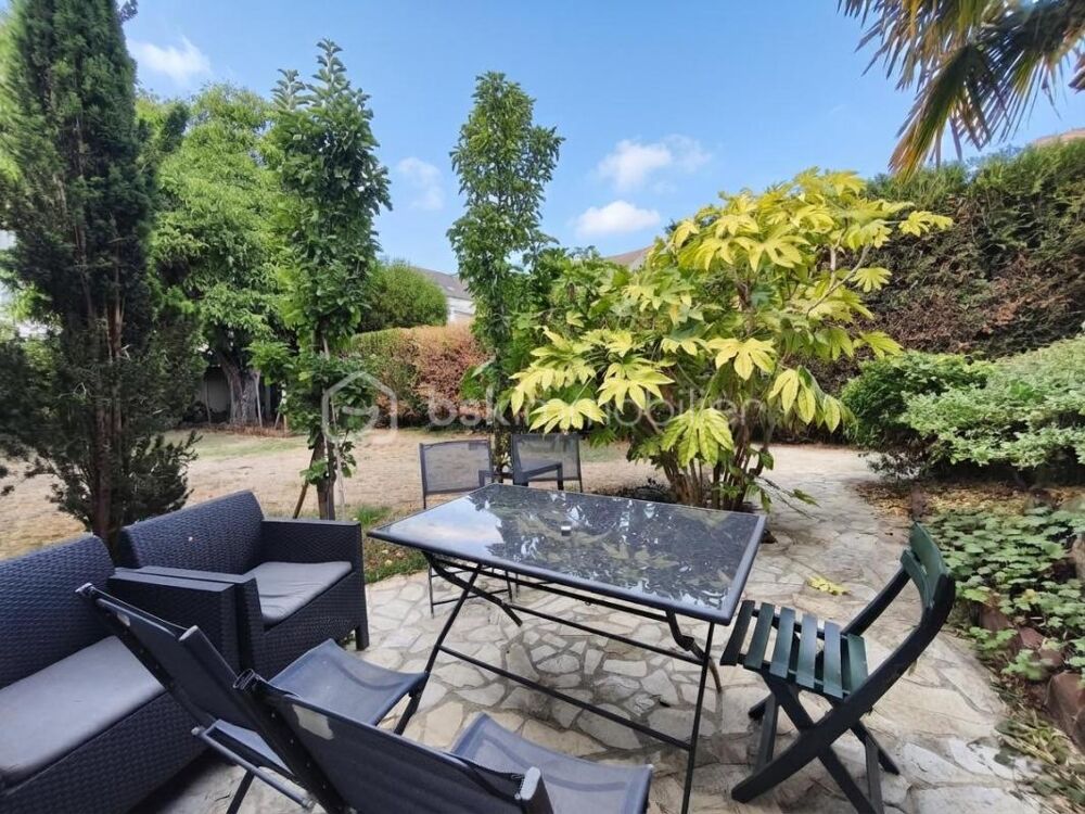 Vente Maison MAISON FAMILIALE DE 145 M² – 5 CHAMBRES – JARDIN – GARAGE – PONTAULT-COMBAULT Pontault combault