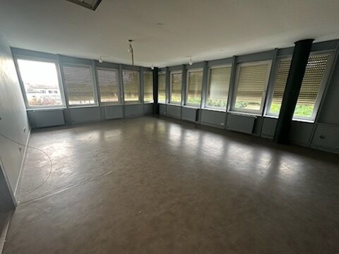  Appartement � louer 4 pi�ces 115 m�