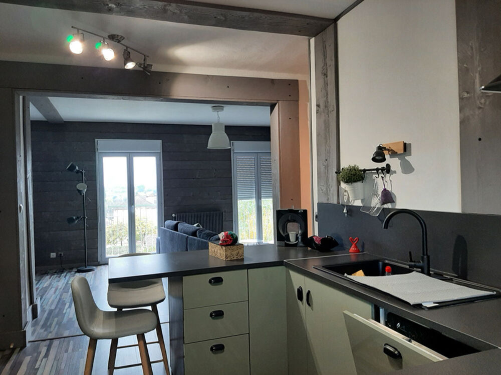 Vente Appartement APPARTEMENT ENTIEREMENT RÉNOVÉ. 81 M² HABITABLE AVEC GARAGE ET CAVE Paray le monial