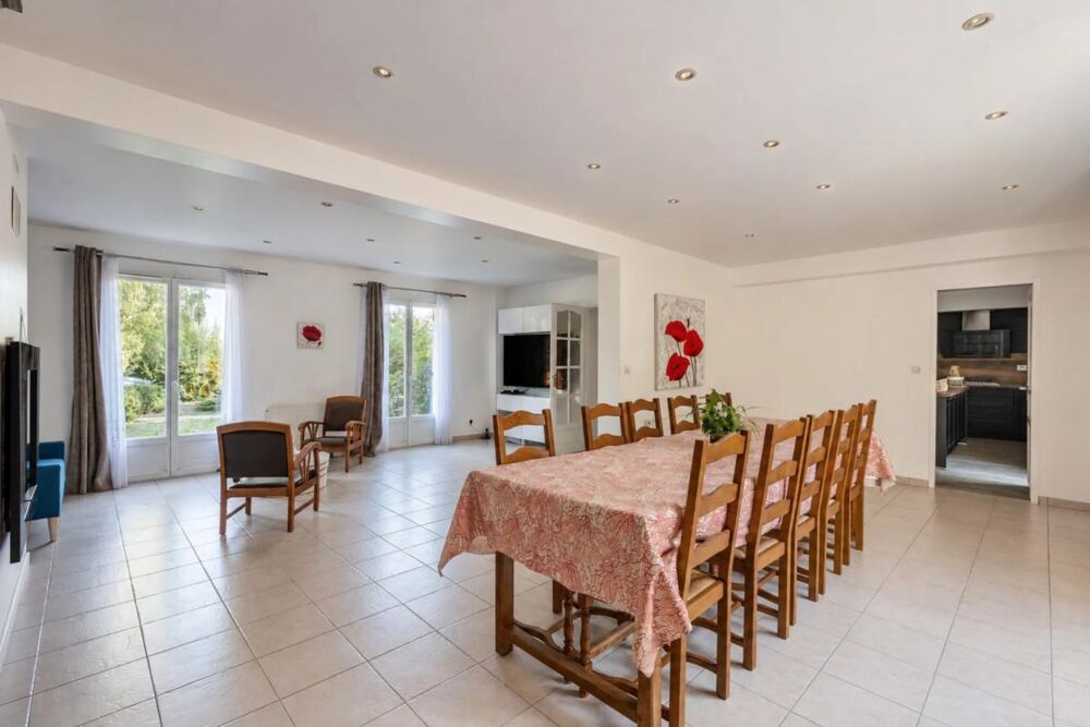 à vendre  Propriété/château Luzarches (95270)