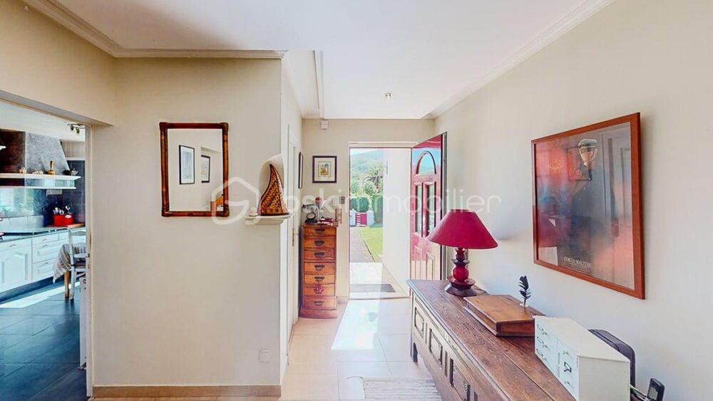 Vente Maison A Espelette, maison de 223 m2 avec piscine, studio indépendant et jardin de 1800 m2 Espelette